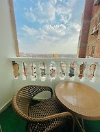 Bastet Pyramids View Inn