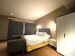 HOTEL GOLDEN SEASON