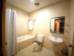 HOTEL GOLDEN SEASON