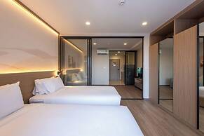 Salaya One Hotel & Service Apartment