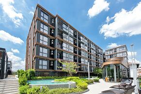 Salaya One Hotel & Service Apartment