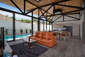 New 19m Eco Pool Villa Sunset Garden 10