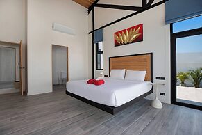 New 17m Eco Pool Villa Sunset Garden 12