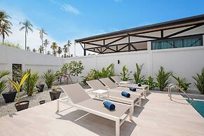 New 17m Eco Pool Villa Sunset Garden 12