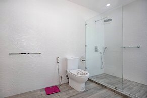 New 17m Eco Pool Villa Sunset Garden 12