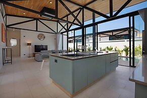 New 17m Eco Pool Villa Sunset Garden 12
