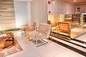 Icon Narindra Suites Hotel