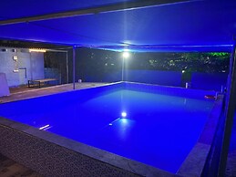 Hotel Hari Om Swimming Pool In Diu