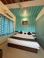 Hotel Hari Om Swimming Pool In Diu