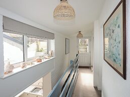 5 Sea View Street