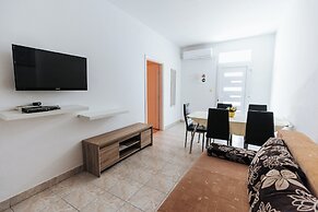 Apartments Lola