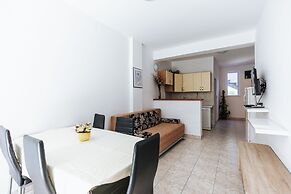 Apartments Lola
