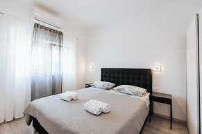 Apartments Lola