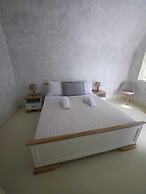 Phaos Oia Suites