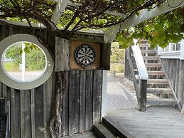 4 Star Holiday Home in Drottningskar