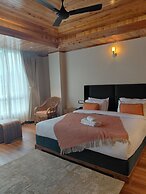 Echo Hotel and Spa