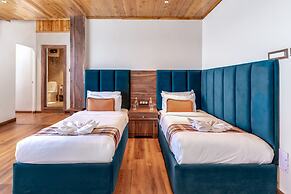 Echo Hotel and Spa