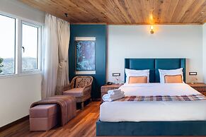 Echo Hotel and Spa