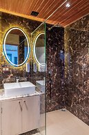 Echo Hotel and Spa