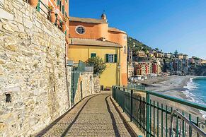 Spacious Apartment In Sori With Terrace