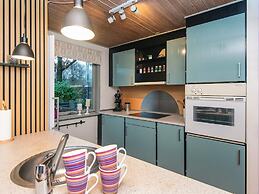 6 Person Holiday Home in Hemmet