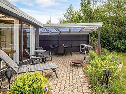 6 Person Holiday Home in Hemmet