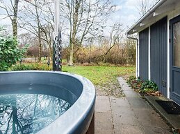 6 Person Holiday Home in Hemmet
