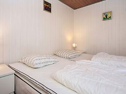 6 Person Holiday Home in Hemmet