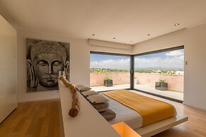 Sa Canoveta With Designer Kitchen