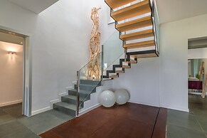 Sa Canoveta With Designer Kitchen