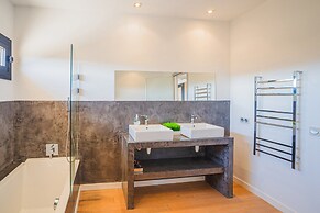 Sa Canoveta With Designer Kitchen