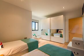 Sa Canoveta With Designer Kitchen