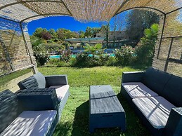 Apt 6 - Magical Grounds With Pool Jacuzzi Sleeps 4