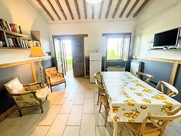 Apt 6 - Magical Grounds With Pool Jacuzzi Sleeps 4