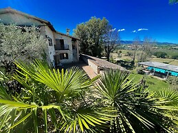 Apt 6 - Magical Grounds With Pool Jacuzzi Sleeps 4
