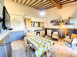 Apt 6 - Magical Grounds With Pool Jacuzzi Sleeps 4