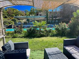 Apt 6 - Magical Grounds With Pool Jacuzzi Sleeps 4