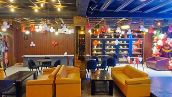 Syrus Hotel
