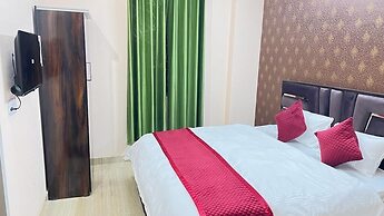 Syrus Hotel