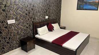 Syrus Hotel