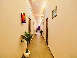 Syrus Hotel