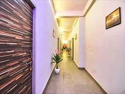 Syrus Hotel