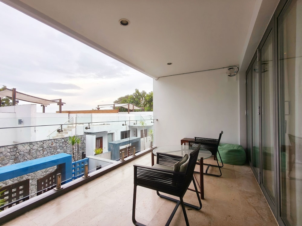 Phuket Moonlit Bay Seaview Resort&Spa