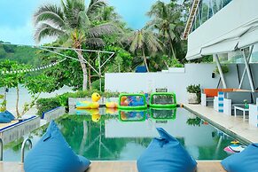 Phuket Moonlit Bay Seaview Resort&Spa