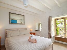 Hollies Cottage