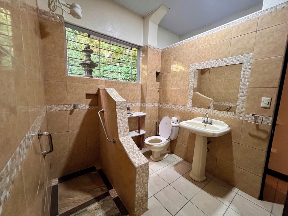 Zen Zaru Beautiful Hidden Hotel