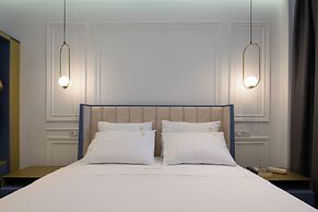 Acropol Golden Suites