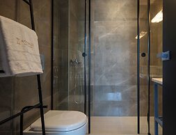 Acropol Golden Suites