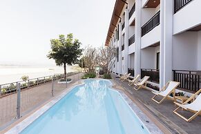 Sand & River Hotel