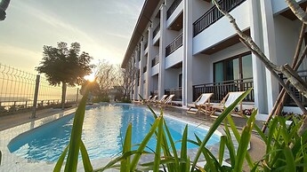 Sand & River Hotel